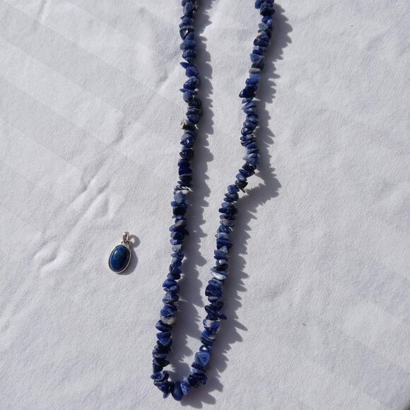LAPIS LAZULI CHIP NECKLACE AND SEPARATE PENDANT - Picture 1 of 5
